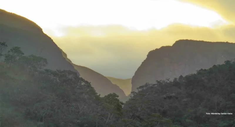 Cânion na região da Cachoeira Congonhas ao entardecer